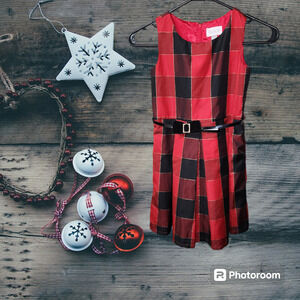 Girls Red And Black Plaid Dress Size 6-7.